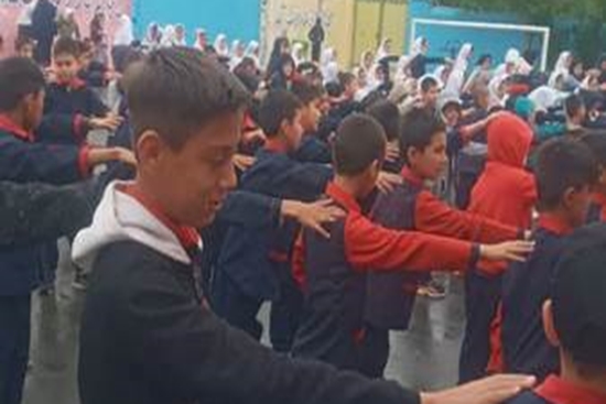 نواختن زنگ سلامت به مناسبت هفته ملی سلامت در مدارس شهرستان اسلامشهر 